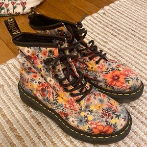 Floral Dr Martens